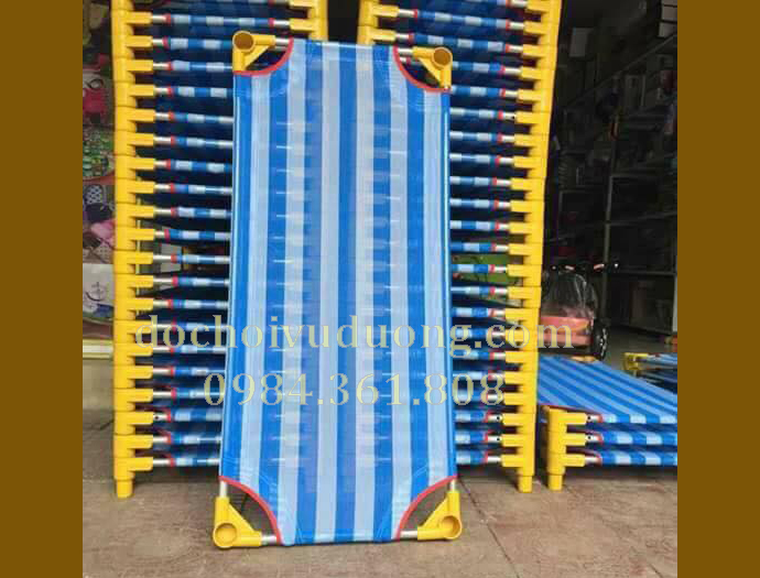 Giường lưới chân tròn
